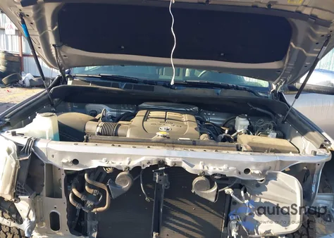 2014 Toyota Tundra Limited 5.7L V8 z USA, uszkodzony, nr VIN 5TFFY5F19EX172588